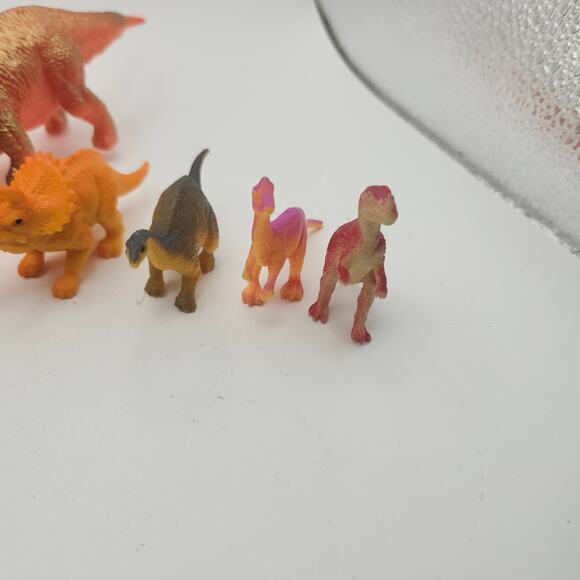 Lot of 13 Dinosaur Figures Mixed Species Plastic Toys Large & Mini Colorful Set - Picture 4 of 10